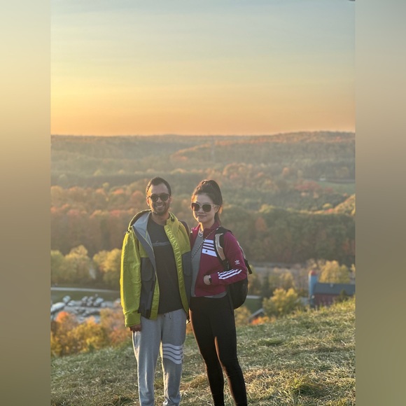 Abbie shops too much - Picture 1 of 14